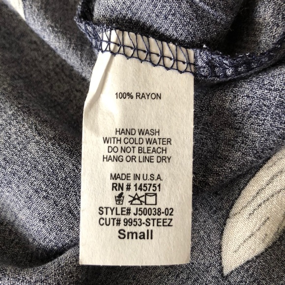 Only 1 Size S left💕Navy & White Floral Kimono Cardigan💕 - Picture 5 of 6